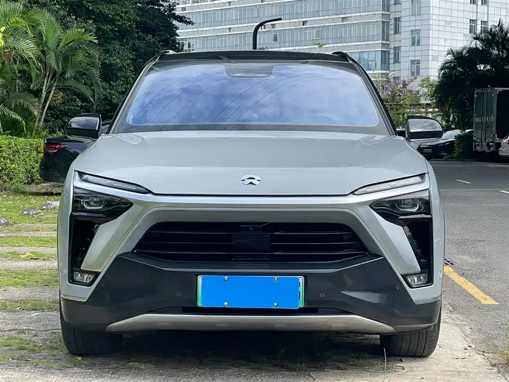 NIO ES8 2022 100kWh мест
