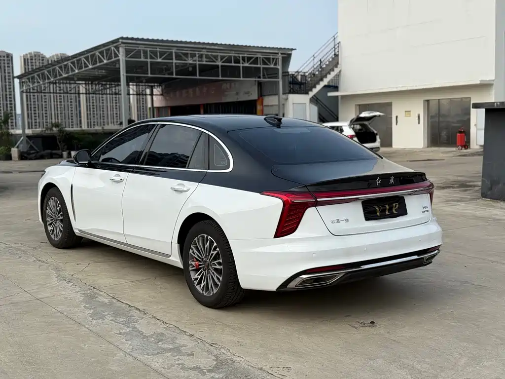 Hongqi Hongqi H5 — миниатюра 10