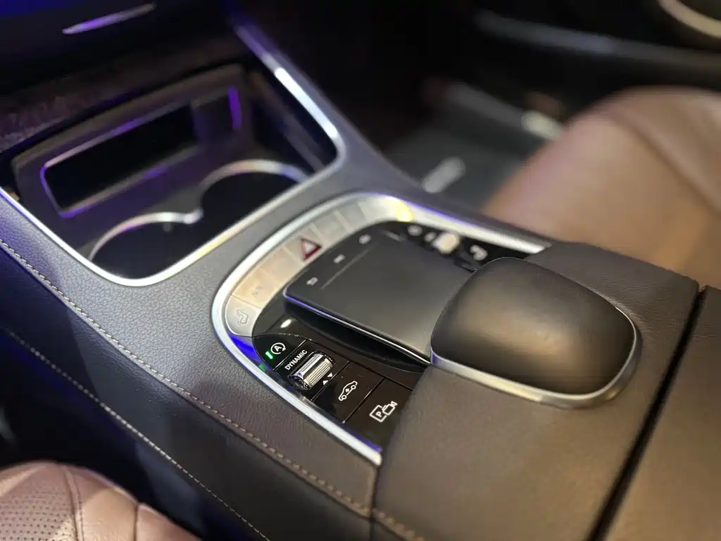 Mercedes-Benz S-Class — миниатюра 7