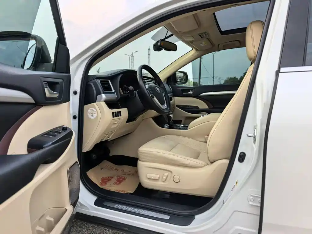 Toyota Highlander — миниатюра 8