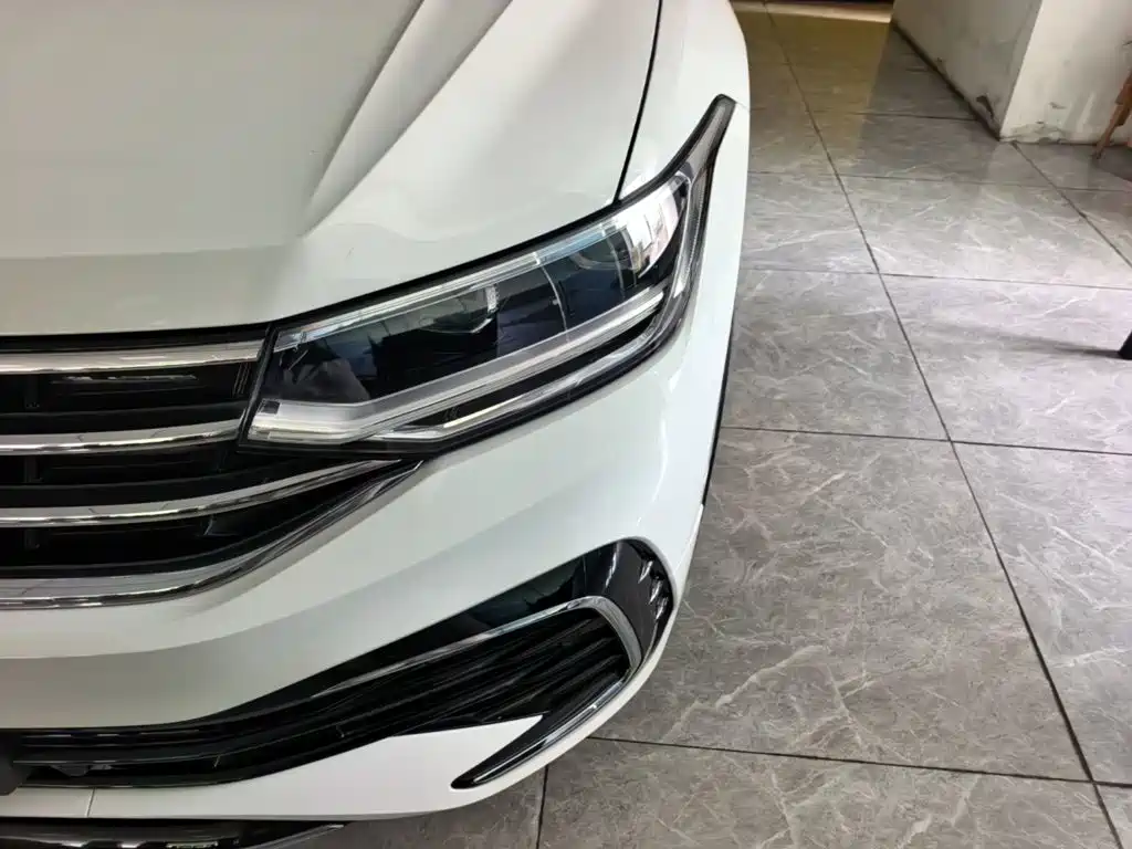 Volkswagen Tiguan L — миниатюра 24
