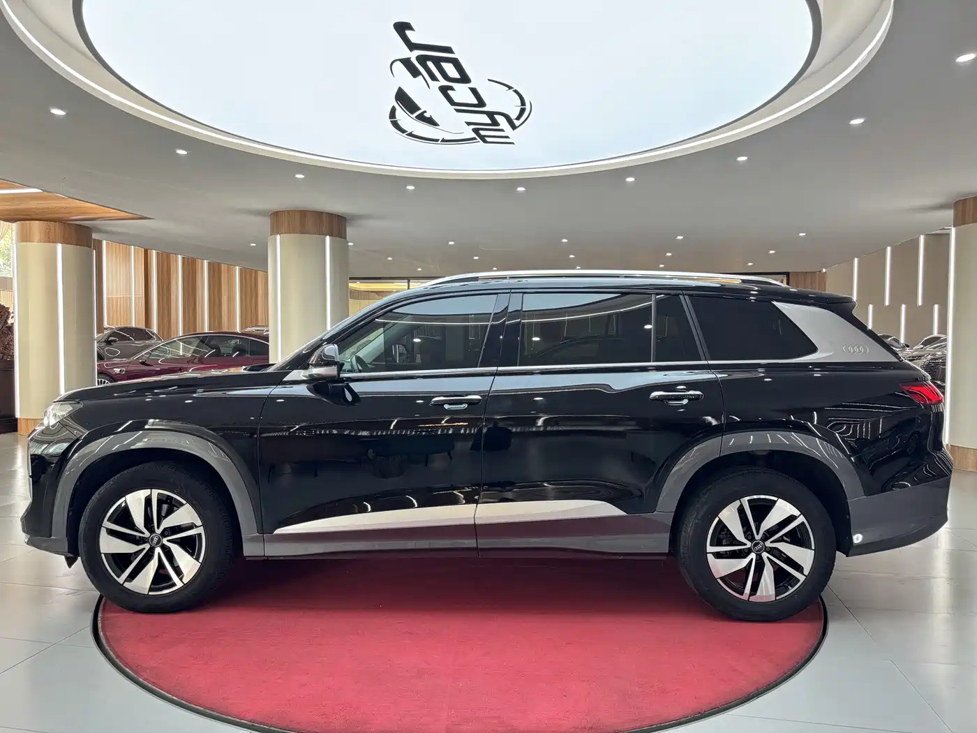Audi Q6 2023 Черный из Китая, фото 4