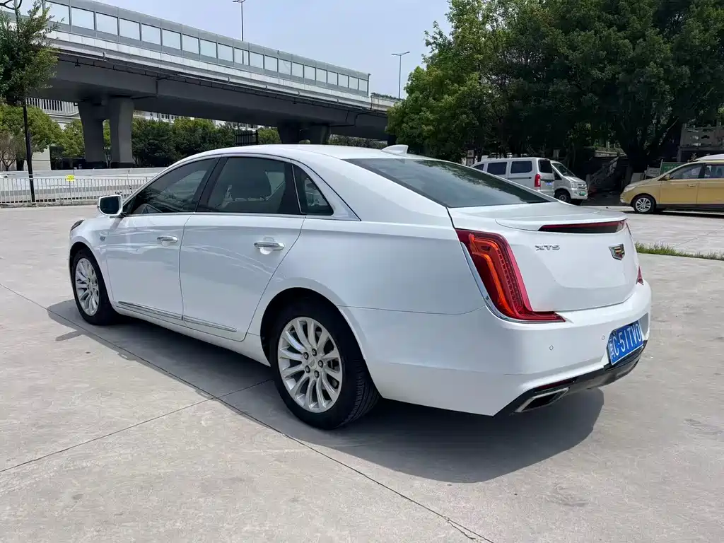 Cadillac XTS — миниатюра 5