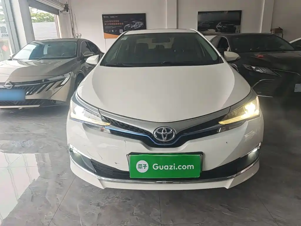 Toyota Corolla Hybrid — миниатюра 3