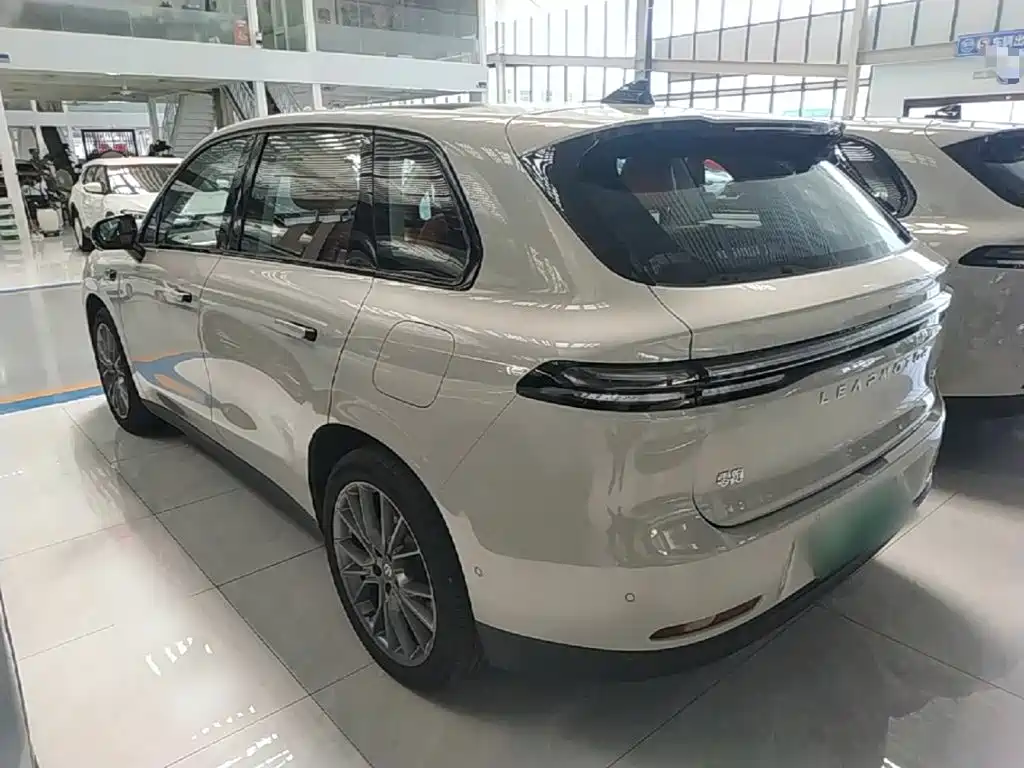Leapmotor Leapmotor C10 — миниатюра 5