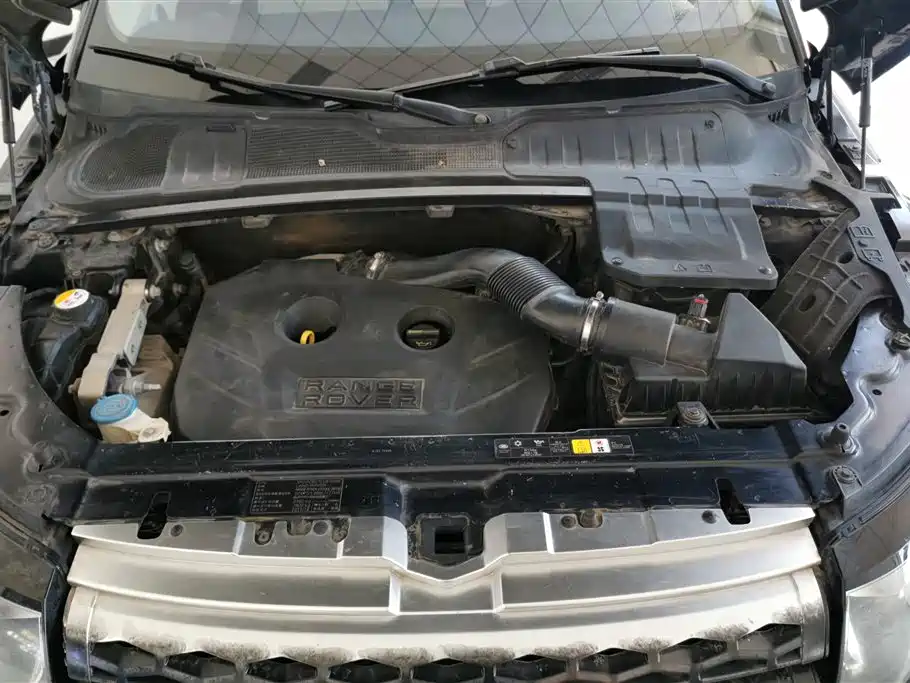 Land Rover Range Rover Evoque 2012 2.0T 5