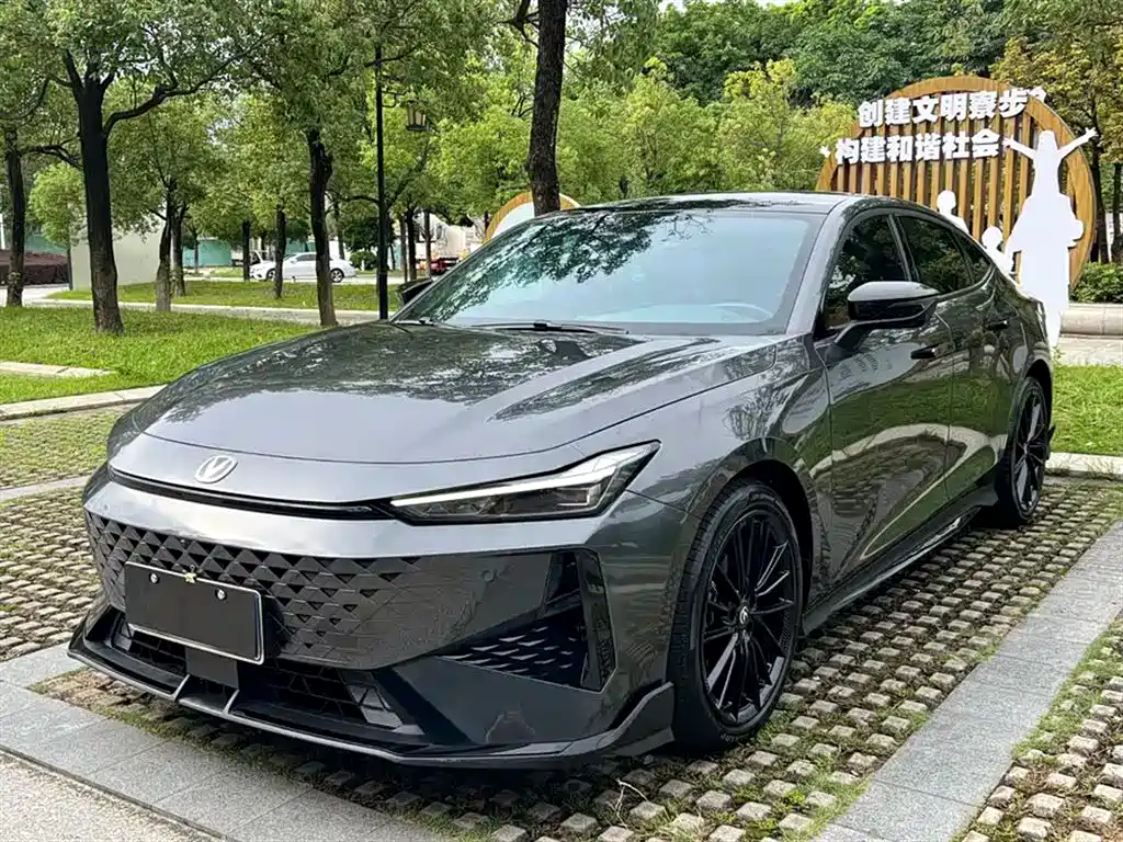 Changan UNI-V 2024