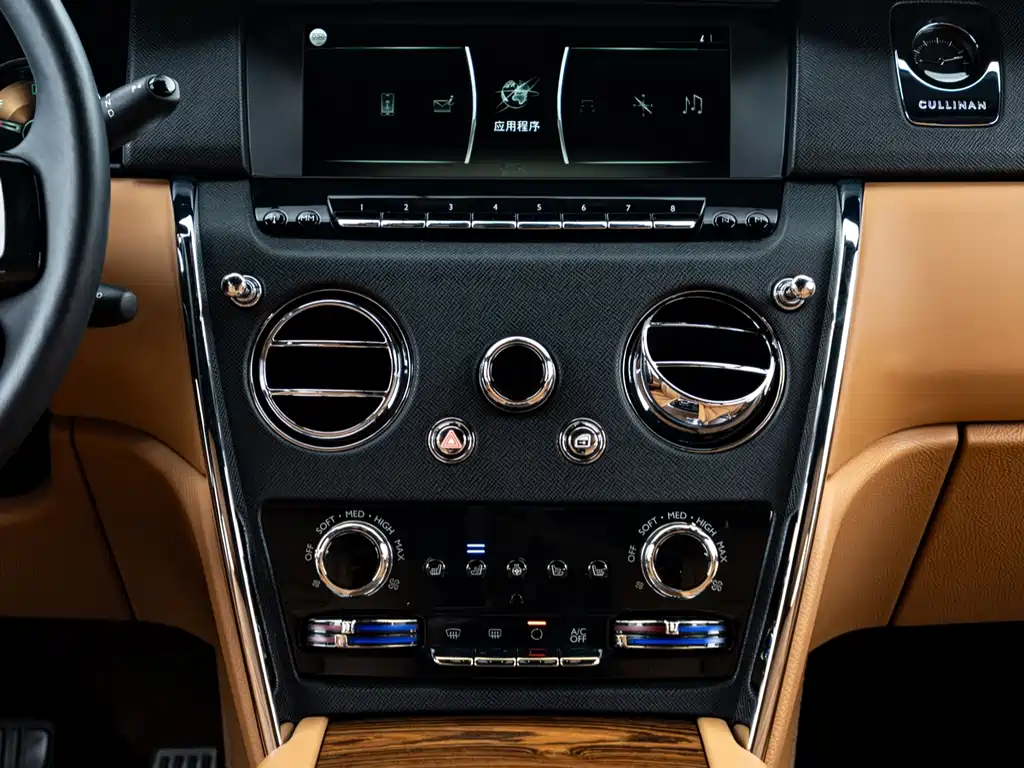 Rolls-Royce Cullinan 2018 мест