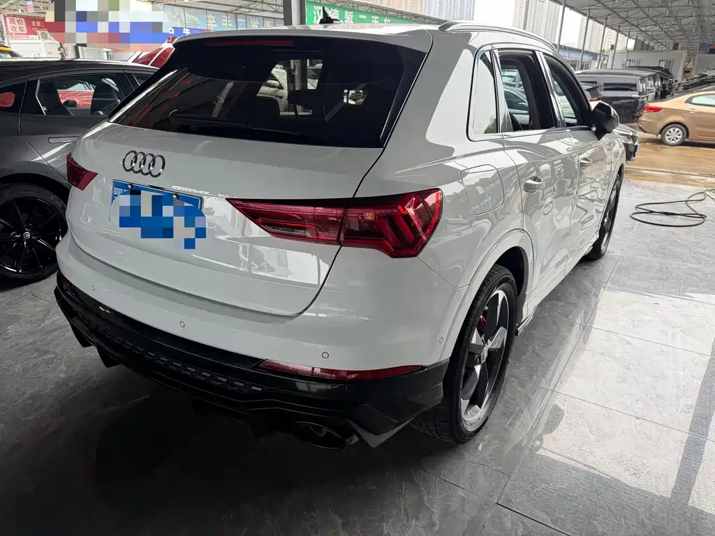 Audi Q3 — миниатюра 12