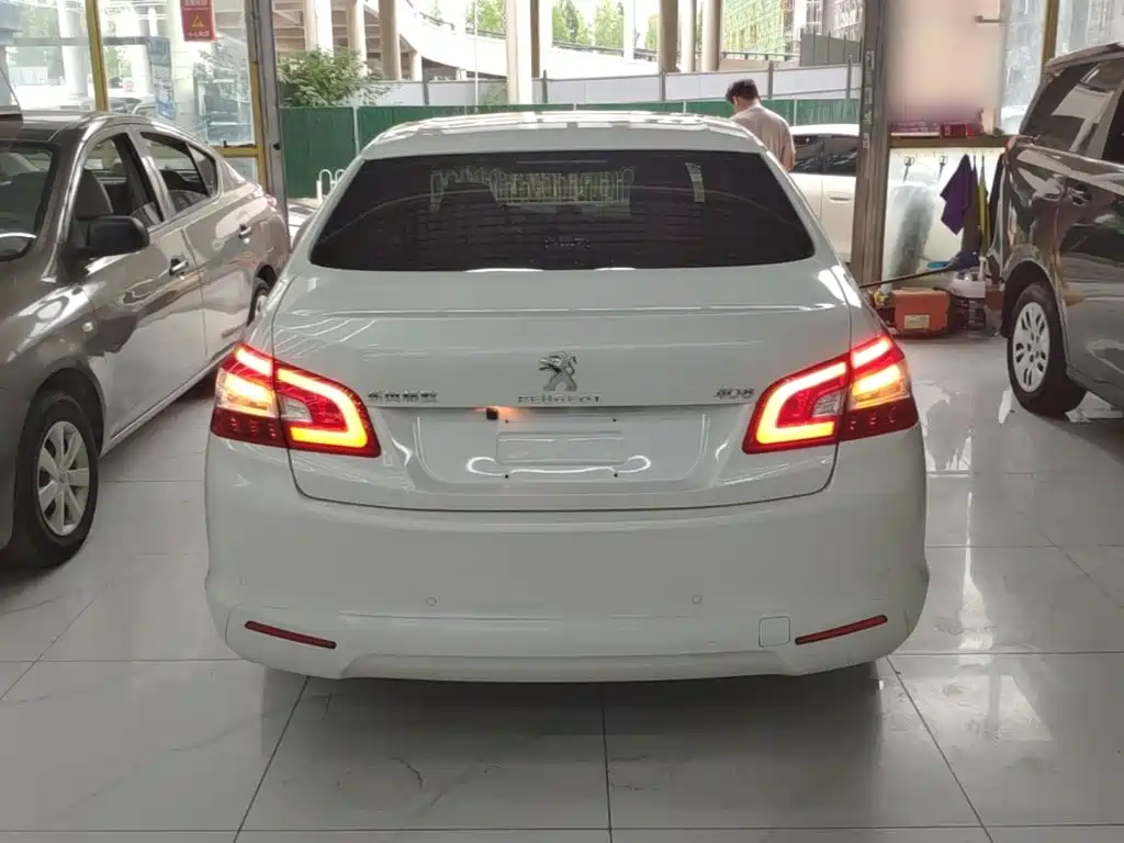 Peugeot 408 — миниатюра 6
