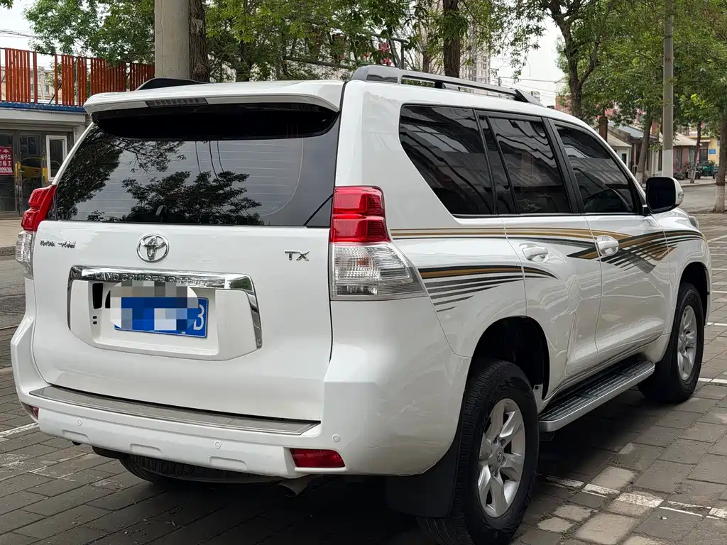 Toyota Land Cruiser Prado 2010 4.0L AT TX-L