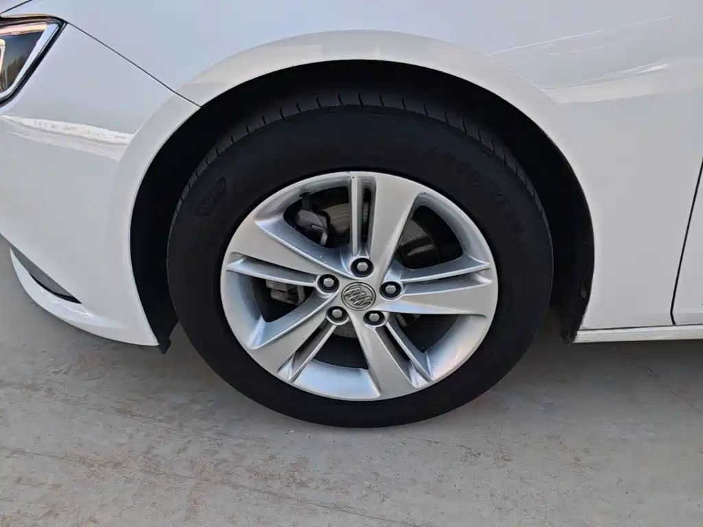 Buick Regal — миниатюра 23
