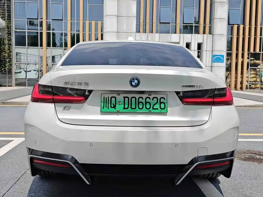 BMW i3 — миниатюра 8
