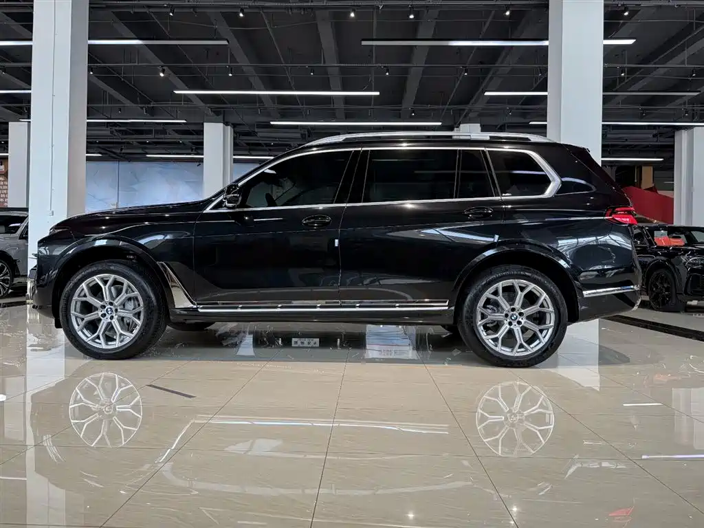 BMW X7 2023 xDrive40i Lead Luxury