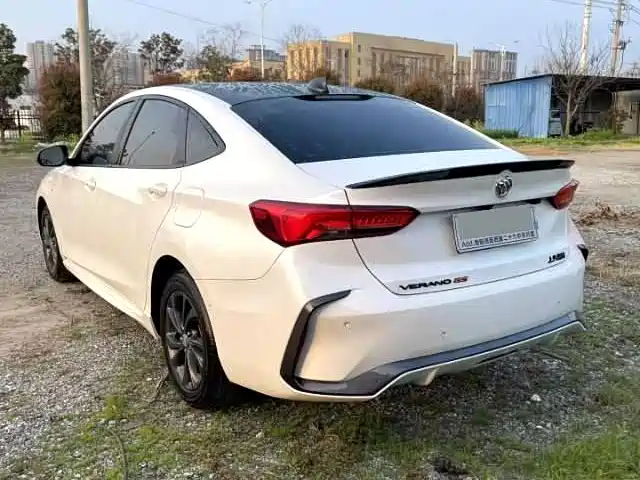 Buick Verano — миниатюра 9