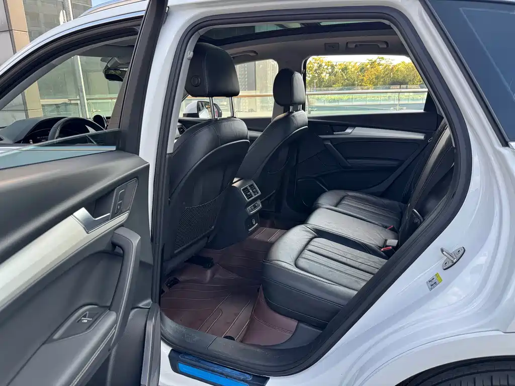 Audi Q5L — миниатюра 21