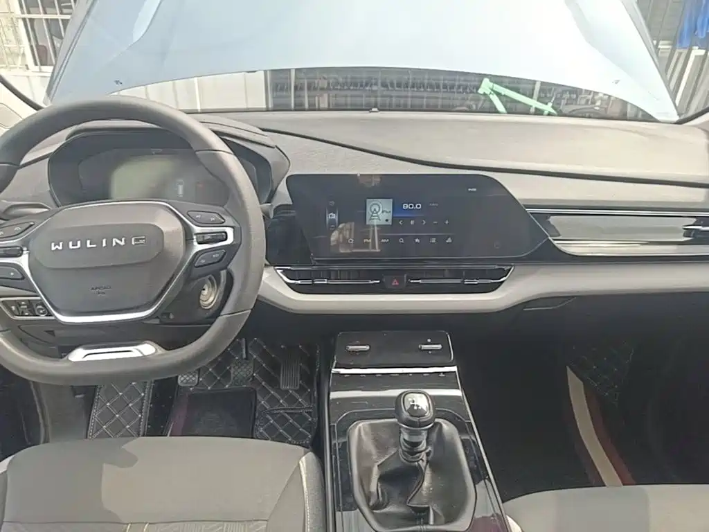 Wuling Victory — миниатюра 13