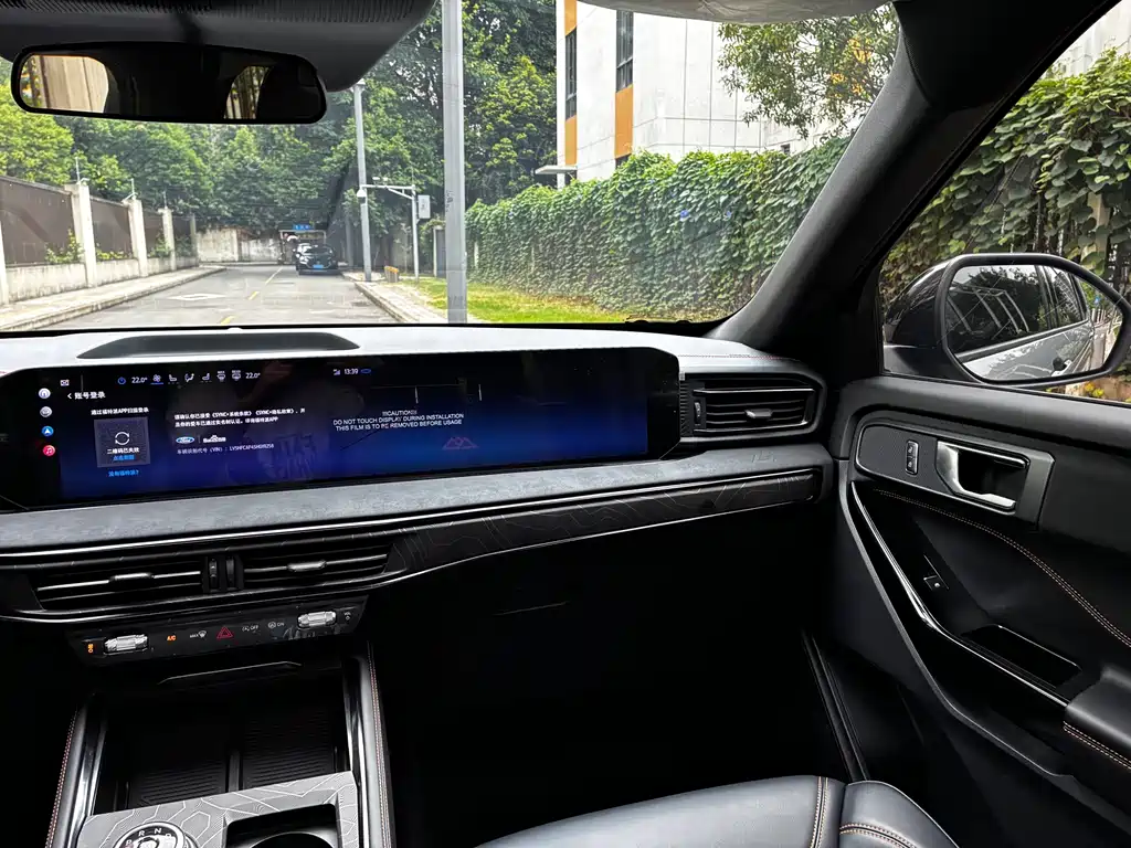Ford Explorer — миниатюра 17