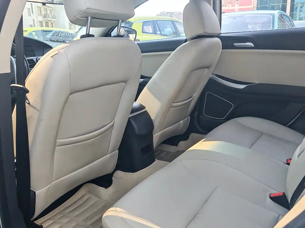 Roewe Wei Wei 550 — миниатюра 7