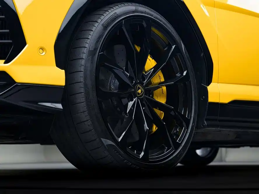 Lamborghini Urus — миниатюра 7