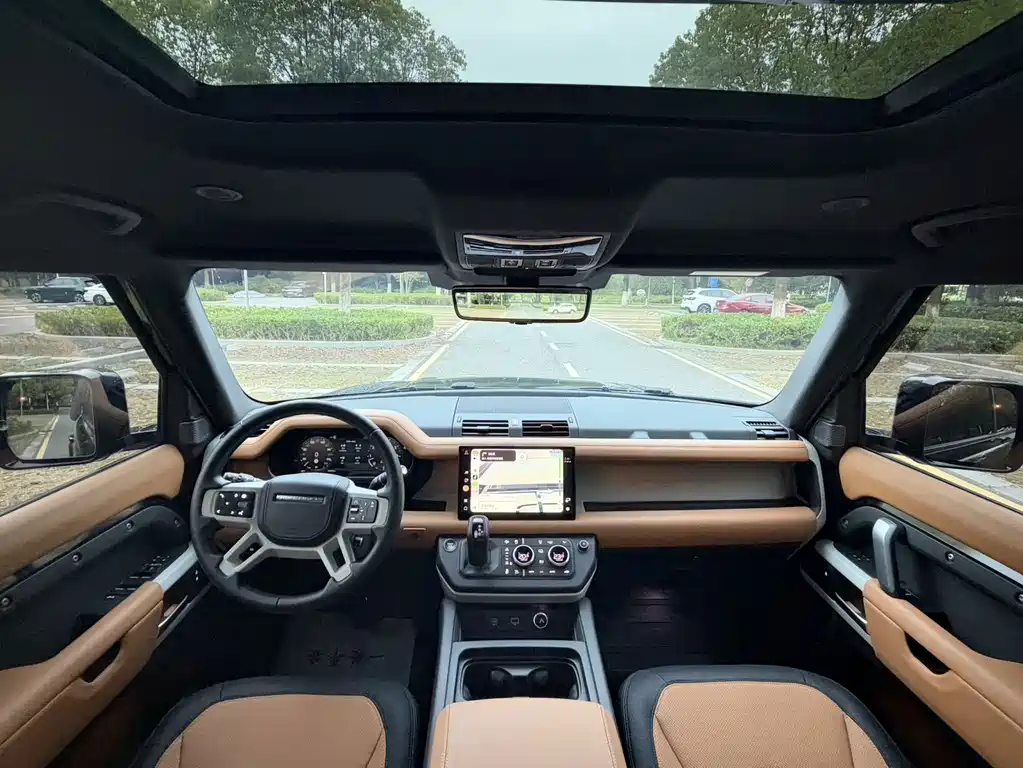 Land Rover Defender — миниатюра 7