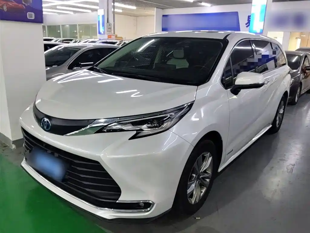 Toyota Sienna 2023