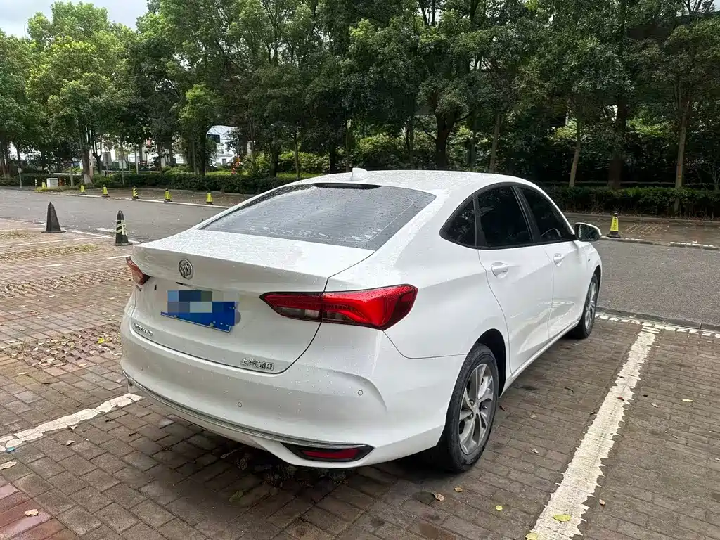 Buick Verano — миниатюра 7