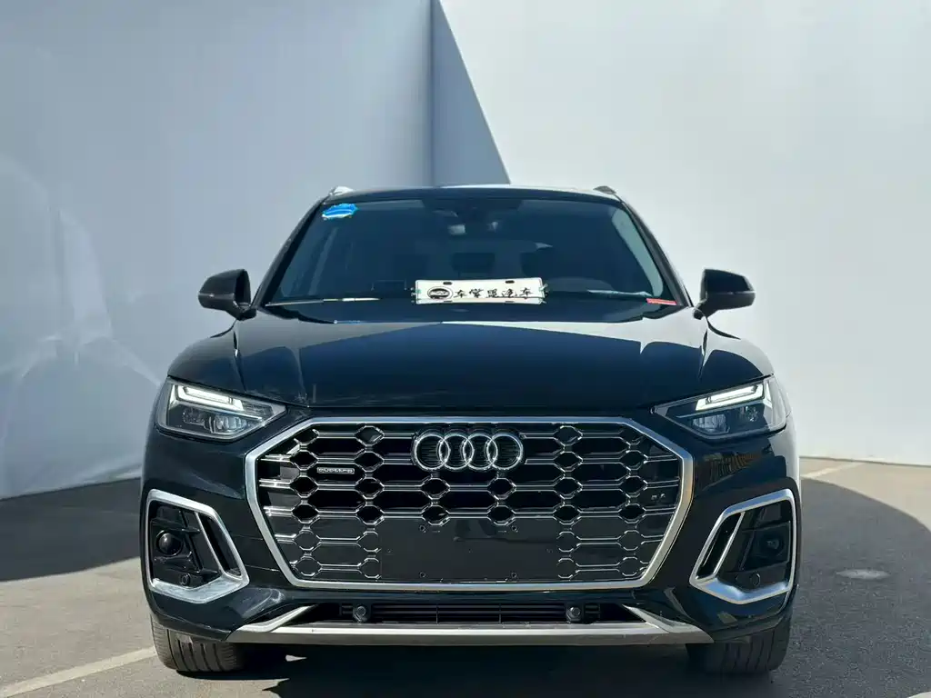 Audi Q5L — миниатюра 2