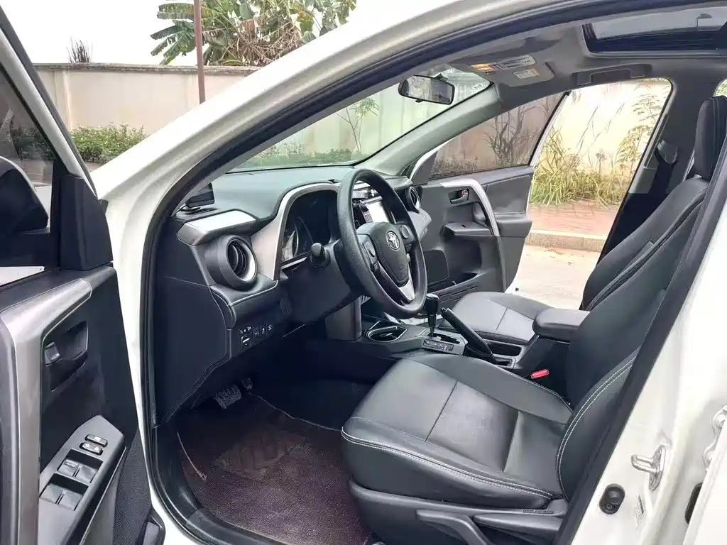 TOYOTA RAV4 RONGFANG