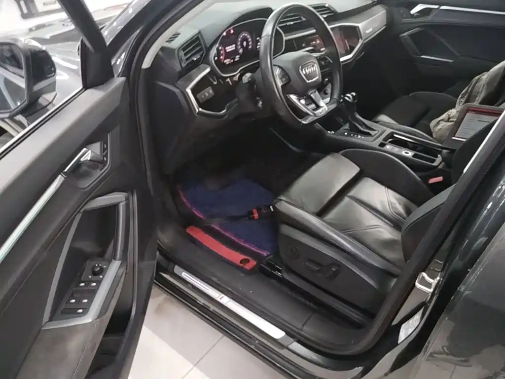 Audi Q3 Sportback — миниатюра 12