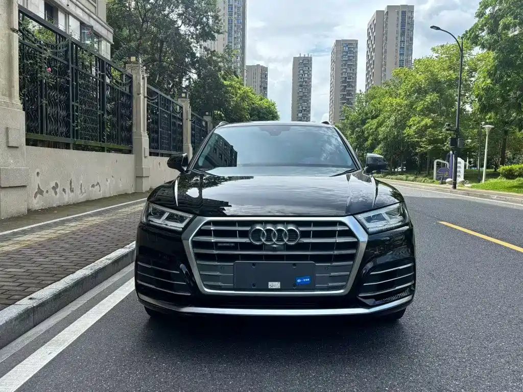 Audi Q5L — миниатюра 2