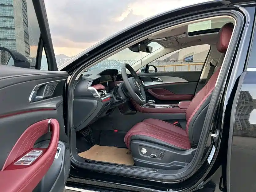 Hongqi Hongqi H5 — миниатюра 4