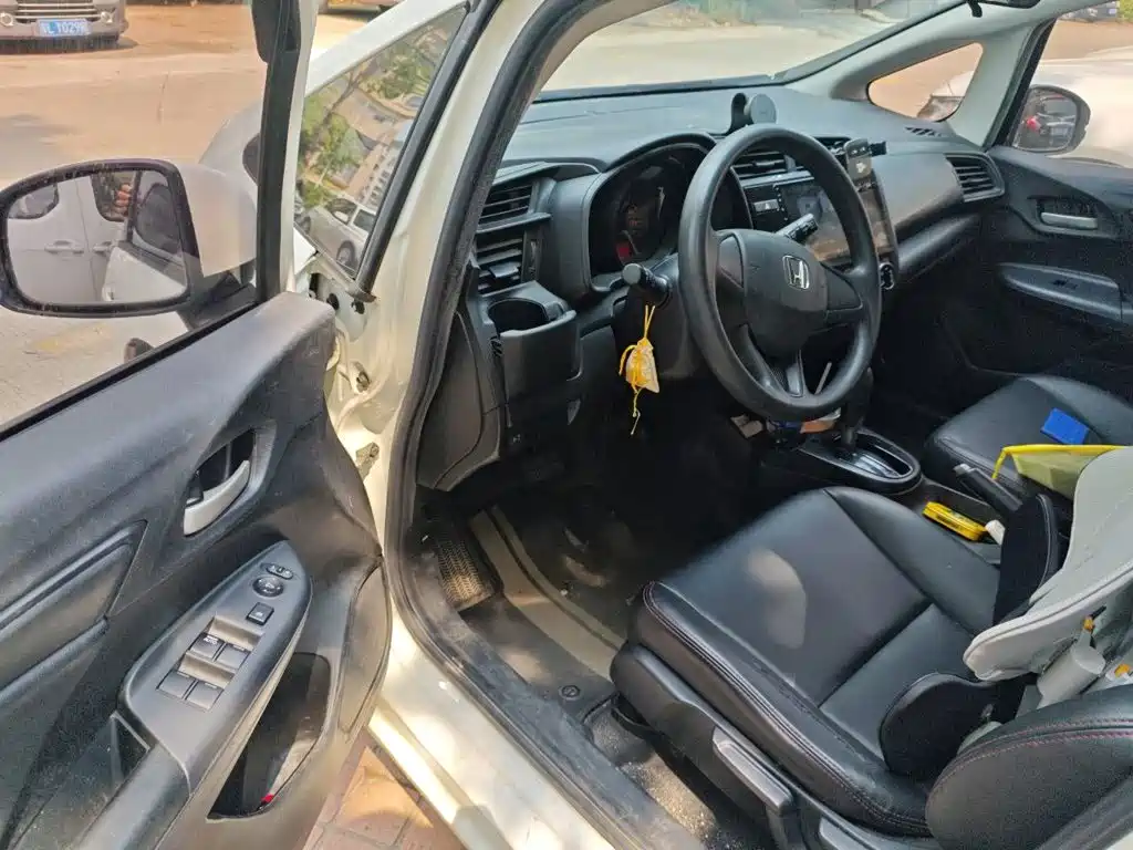 Honda Fit — миниатюра 12