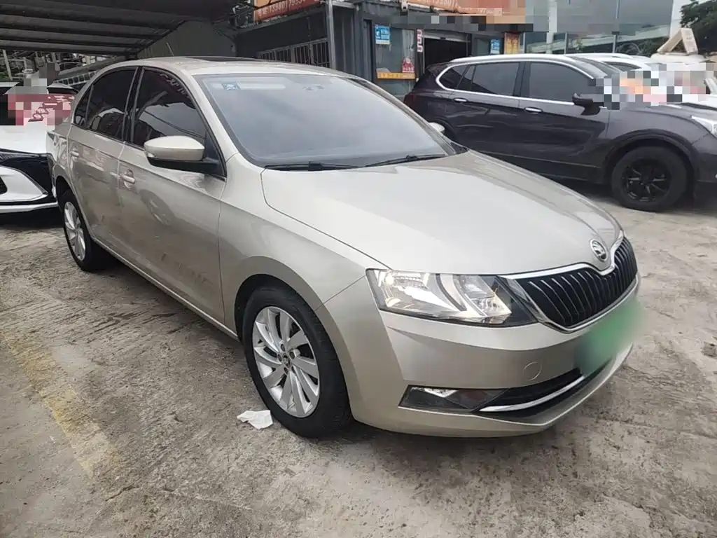 Skoda Rapid — миниатюра 4