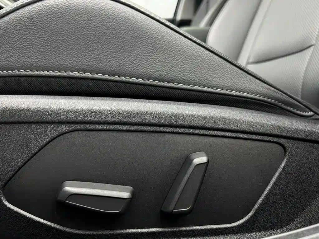 Hyundai Elantra — миниатюра 17