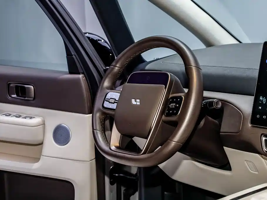 Li Auto Li MEGA — миниатюра 19