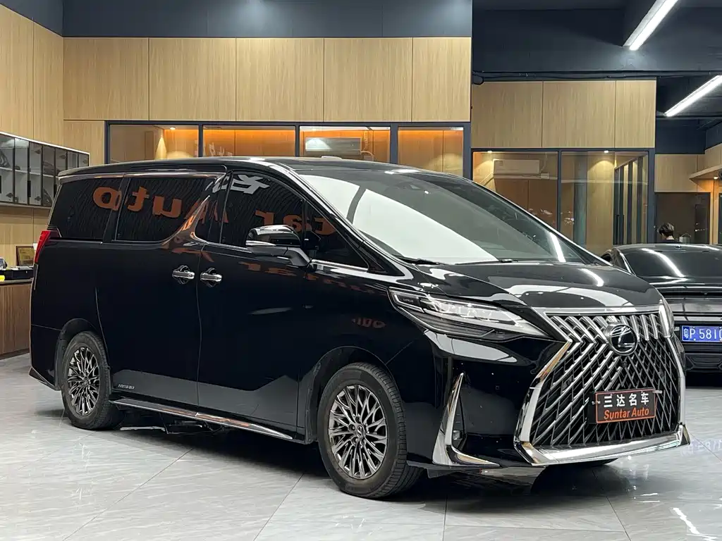 Lexus LM — фотографии объявления, Фото 4