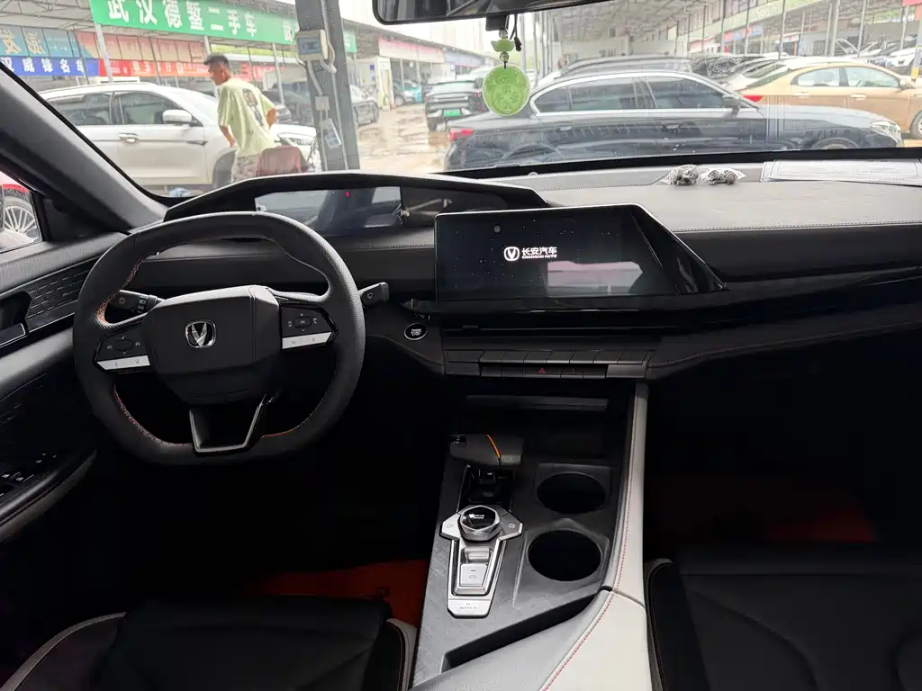 Changan UNI-V — миниатюра 6