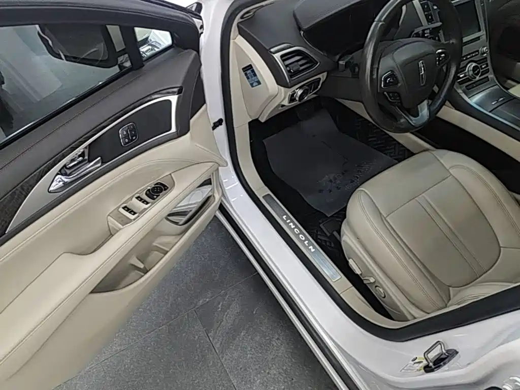 Lincoln MKZ — миниатюра 16