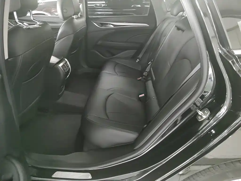 Buick LaCrosse — миниатюра 17