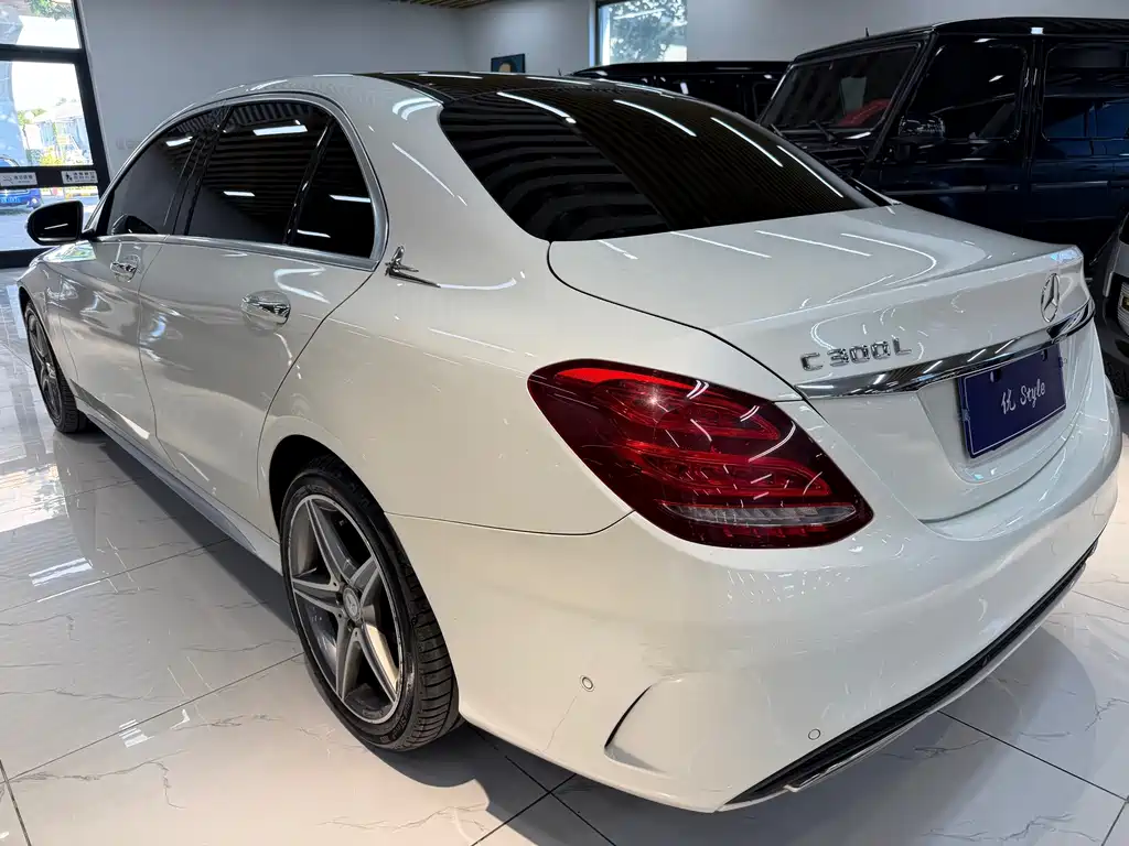Mercedes-Benz C-Class — миниатюра 4