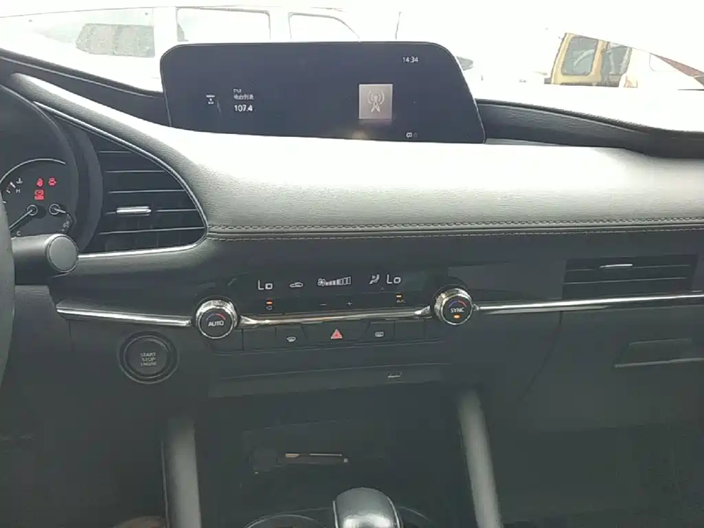 Mazda 3 Axela — миниатюра 13