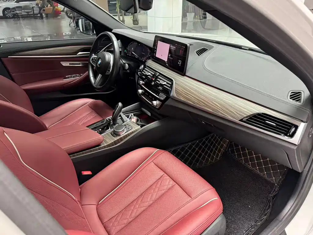 BMW 5 Series — миниатюра 18