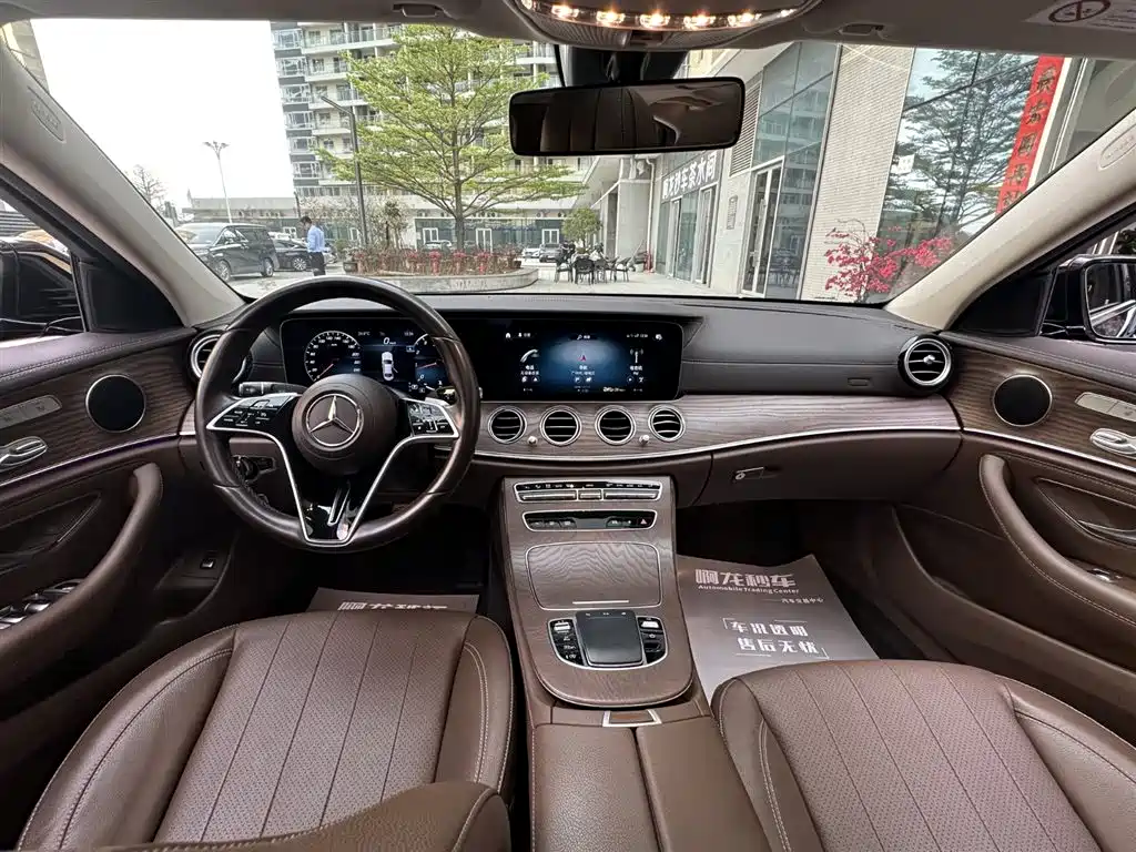 MERCEDES-BENZ E CLASS