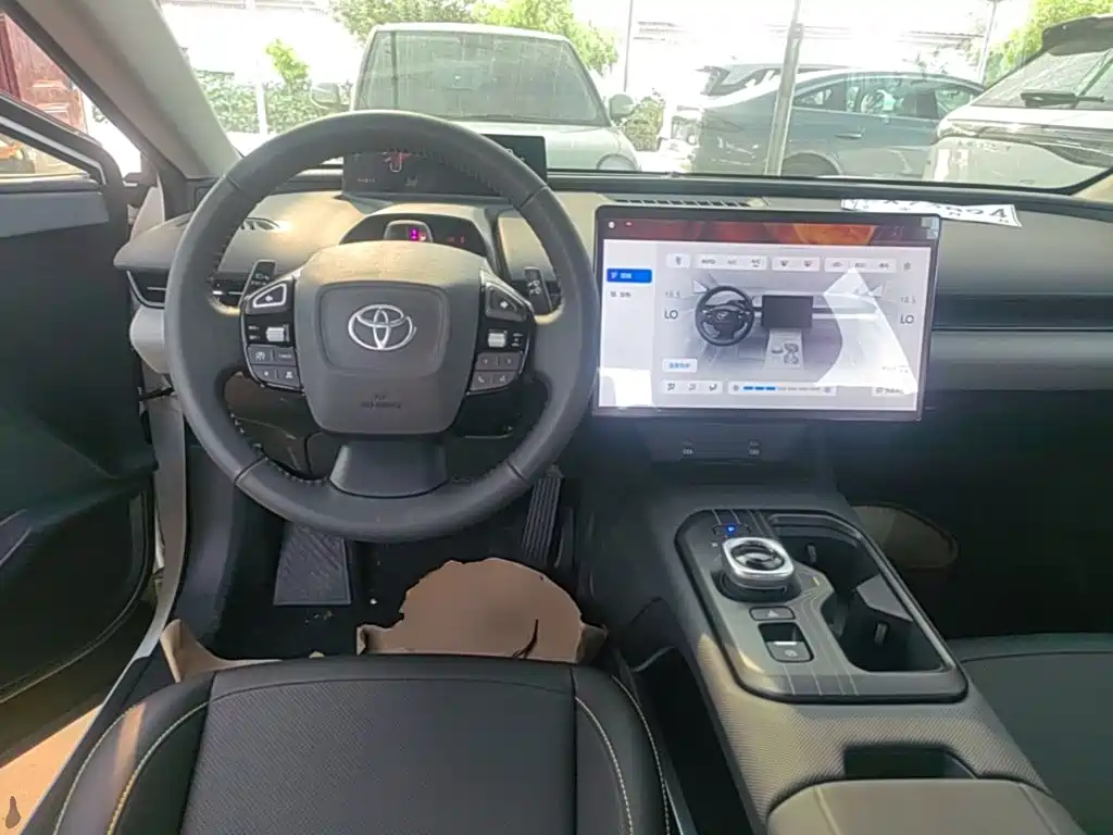 Toyota Toyota BZ5 — миниатюра 11