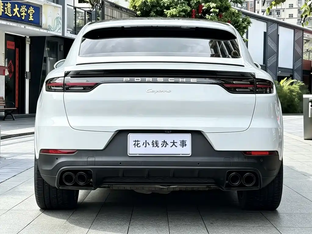 Porsche Cayenne — миниатюра 8