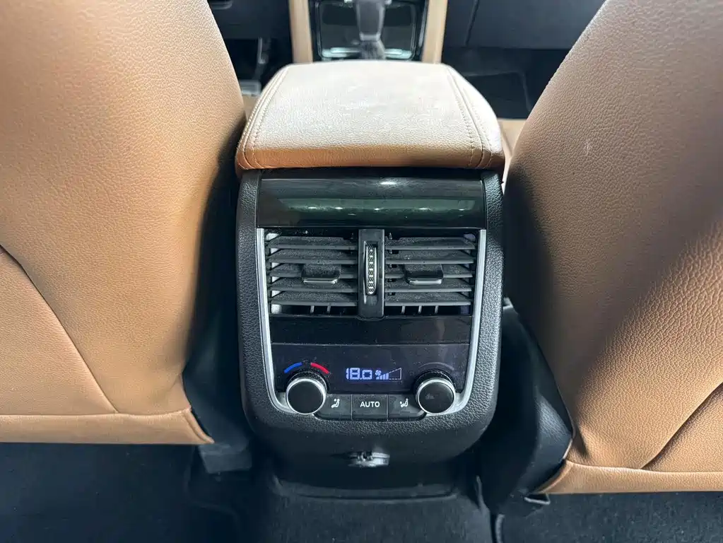 Borgward BX7 28T 2WD Luxury Edition 5 seats, фото 13