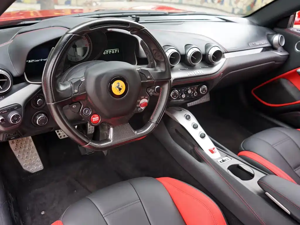 Ferrari F12berlinetta — миниатюра 7