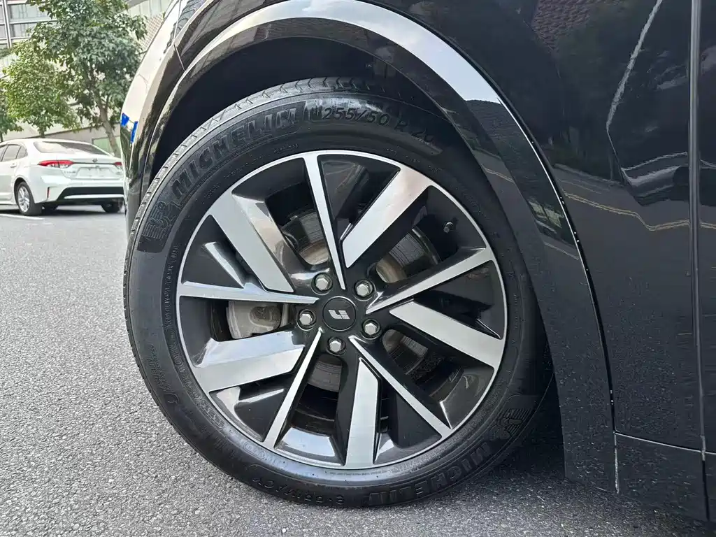 Li Auto Li L8 — миниатюра 20