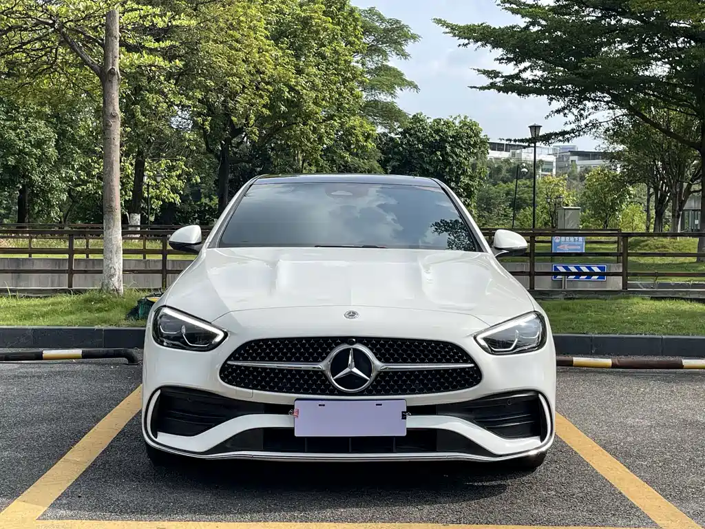 Mercedes-Benz C-Class — миниатюра 2